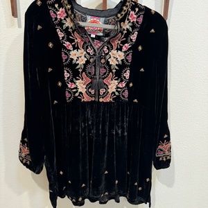Johnny Was Embroidery/Velvet blouse M